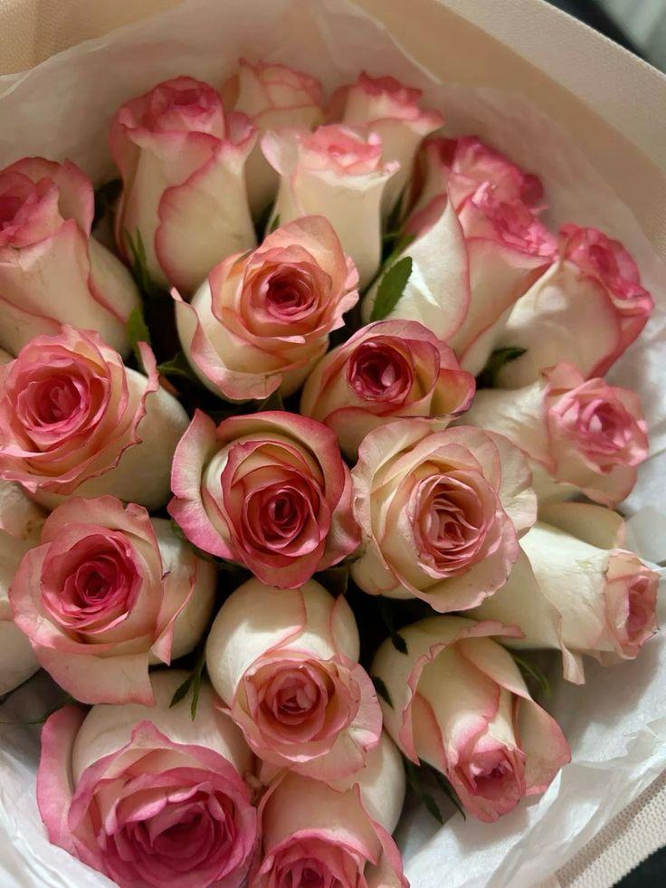 MossyCloudSea workshop space where corporate flower arrangements are designed and prepared for business delivery